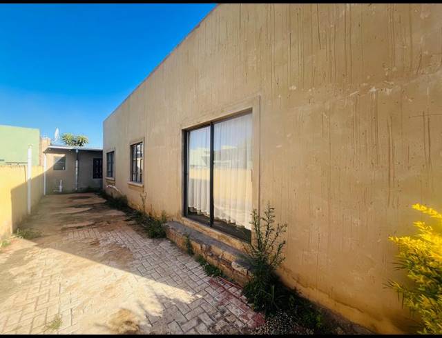 3 BEDROOM HOUSE FOR SALE IN ENNERDALE SOUTH